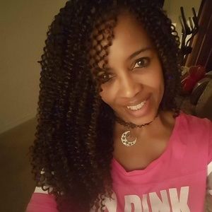 Meet your Posher, Stephanie